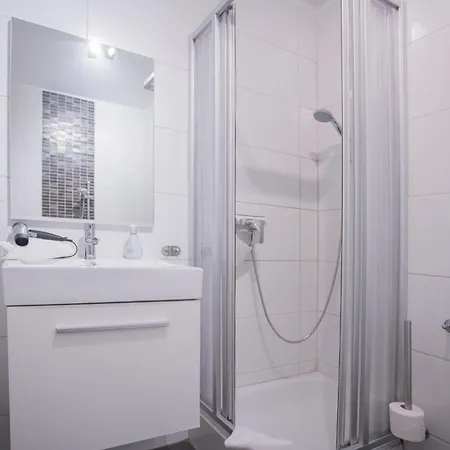 Lejlighed Welcome In - Kleine Auszeit - Centrum Met Balkon *