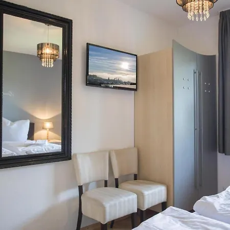 Apartment Welcome In - Kleine Auszeit - Centrum Met Balkon *